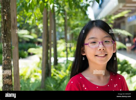 Chinese Teen Hi Res Stock Photography And Images Alamy