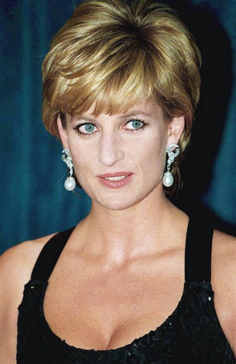 Charles & diana ~ the royal wedding 1981. Netflix casts unknown actress to play Princess Diana in ...