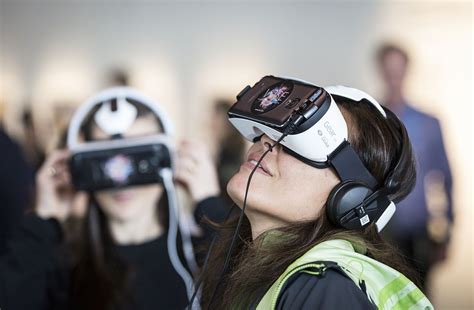 Virtual Reality Augmented Reality Is Here So Are Its Side Effects Ed Times Youth Media