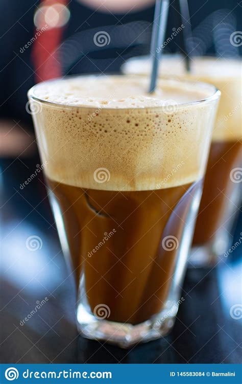 Traditioneller Griechischer Kalter Kaffee Frappe Machte Von Den Wasser