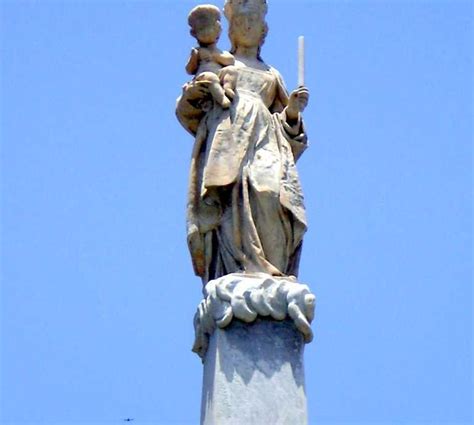 Fotos De Monumento En Monumento Al Triunfo De La Candelaria Santa