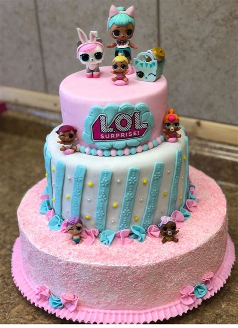 426 · dieser überraschungskuchen, der eine zahl oder ein anderes motiv beim anschneiden zum vorschein bringt sorgt für leuchtende augen zum geburtstag. LOL Surprise Dolls Birthday Cake | Geburtstagstorte ...