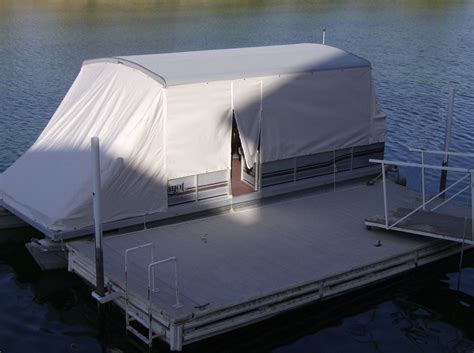 Putting the cover on your pontoon can be an inconvenience depending on the cover you purchase. Custom Boat Covers