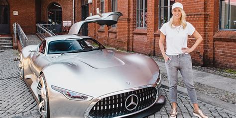 Millionaire Influencer Supercar Blondie Wants To Design A Car For