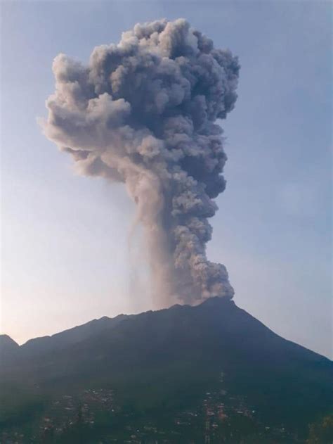 27 maret 2014 di g. BPPTKG: Sebelum Meletus Merapi Tak Tunjukkan Tanda-Tanda ...