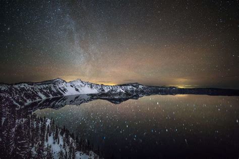 Crater Lake Night ⋆ We Dream Of Travel Blog
