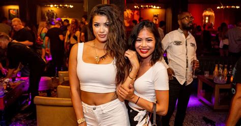 Maxim September Issue Release Party Heats Up San Diegos Oxford Social