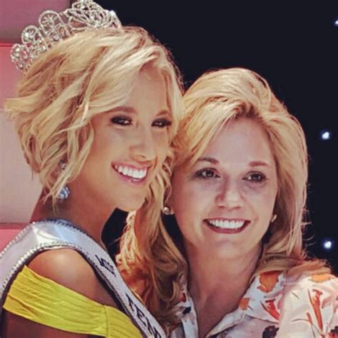 Savannah Chrisley Is Crowned Miss Tennessee Teen Usa