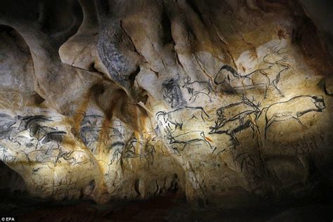 Take A Peek Inside The Largest Replica Cave Cave Paintings