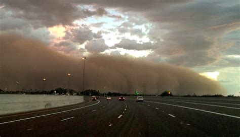Watch A Huge Dust Storm Engulfs Phoenix The Washington Post