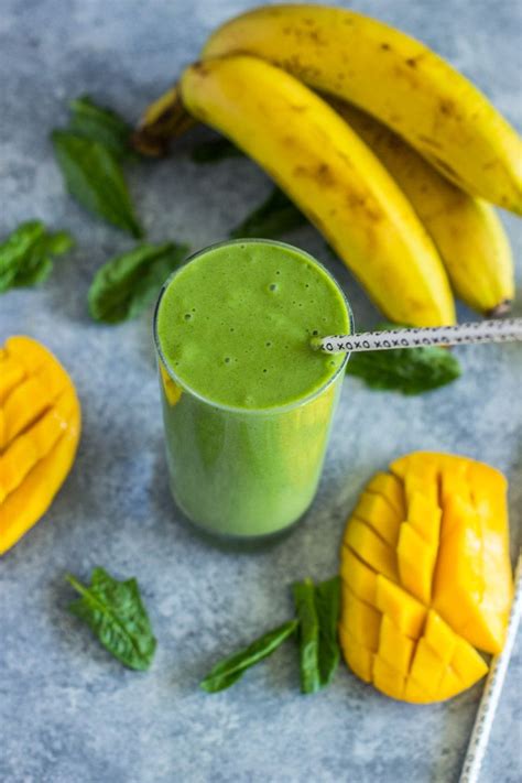 4 ingredient Spinach Mango Banana Green Smoothie | Mango ...
