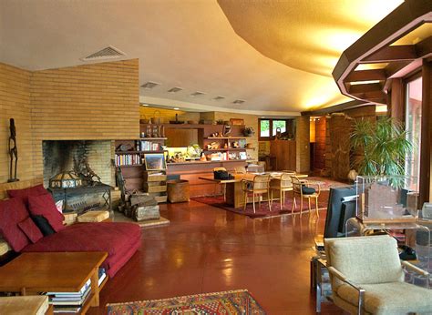 Www.creativethinkingbook.com a place where luminaries gathered for a brief moment in time on the island of hawaii. Frank Lloyd Wright, architecte modèle | Mademoiselle ...