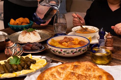 What time do Turks eat dinner?