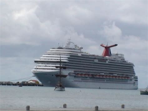 First Photos Stranded Carnival Cruise Ship In Sint Maarten Harbour Photos Judith Roumou St