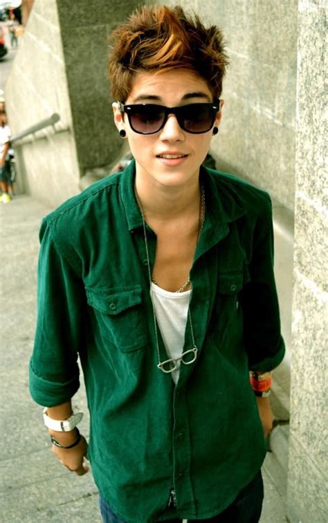 Androgynous Girl Or Maybe Justin Bieber Idk Androgynous