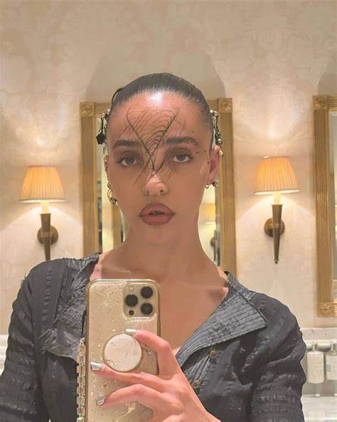 Fka Twigs On Twitter You Could Never Look At These Beauties