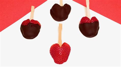 How To Make Chocolate Dipped Strawberry Hearts Easy Recipe For