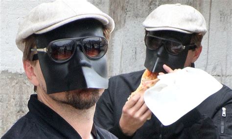 Leonardo Dicaprio Goes Unnoticed In Venice As He Slips On Masked