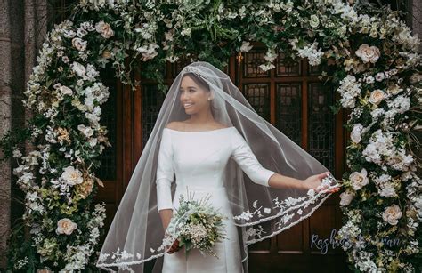George's chapel in an elegant gown that must be seen from all sides.custom size is recommended, totally free.if you can't find the color you want above. Northern Irish designer remakes Meghan Markle's wedding dress within 22 hours - VIP Magazine