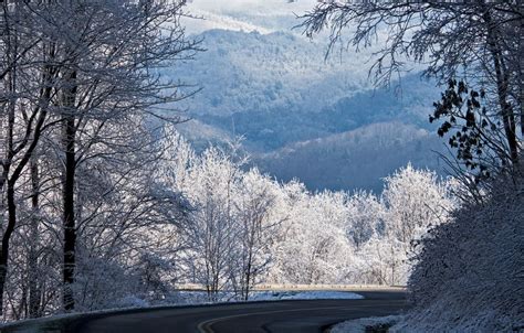 14 Beautiful Winter Drives Around The United States Great Smoky