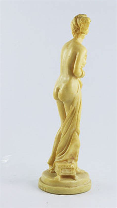 Artist A Santini S Reproduction Of Venus Italica By Antonio Canova