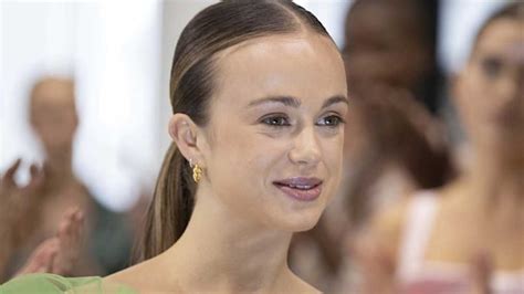 Prince Harry S Cousin Lady Amelia Windsor Beguiles In Silky Négligée Dress Hello