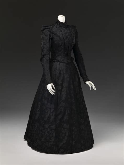 1899 Mourning Dress Silk Cotton Vestidos De época