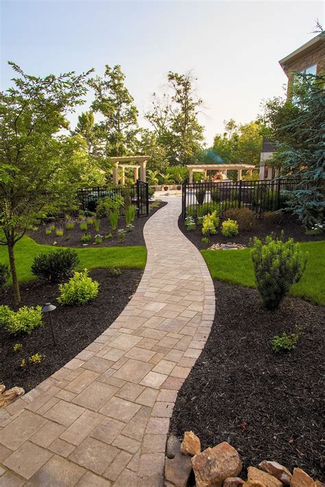 Fascinating Inspiration Modern Walkways Pavers For Front Yard Ideas 2