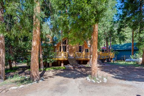 Watch this gorgeous log cabin being built in the blue ridge mountain town of boone nc. Luxury Log Mansion / 6 Bedroom / Sleeps Up to 20 !! / Rent ...