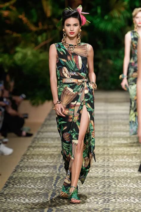 Dolce And Gabbana Springsummer 2020 Ready To Wear In 2020 Fashion