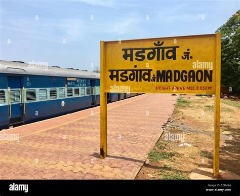 Madgaon Train Hi Res Stock Photography And Images Alamy