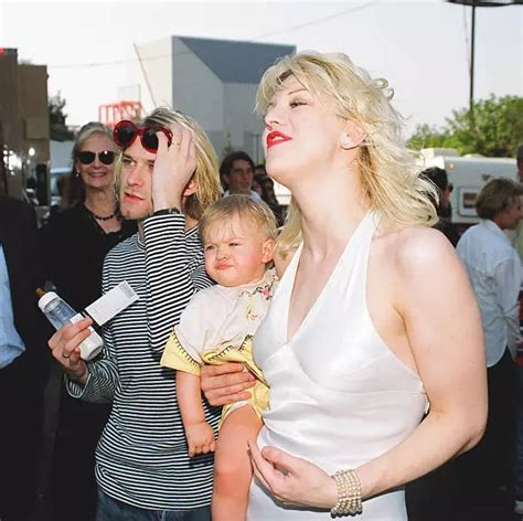 Kurt Cobain Of Nirvana With Wife Courtney Love And Daughter Fran 1993 Old Photo 3 6 11 Picclick