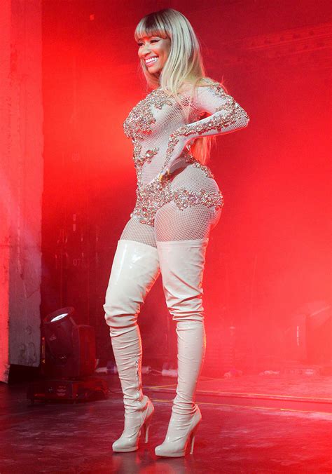 Nicki Minajs Performance Outfits — Photos Of Bodysuits And More