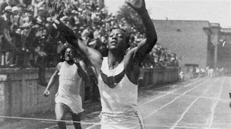 Jesse Owens Mini Biography