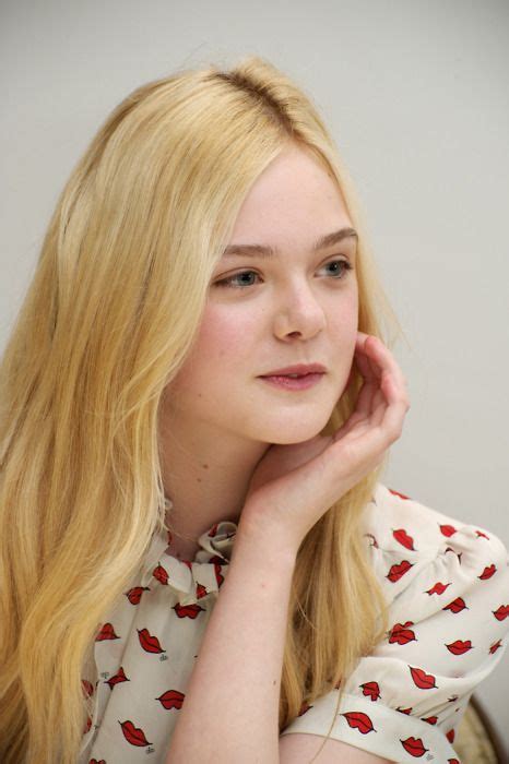 Sparkles And Pretending Elle Fanning Style Elle Fanning Dakota And Elle Fanning