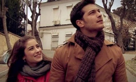 Hazal Kaya e Çağatay Ulusoy si stanno aprendo a Hollywood