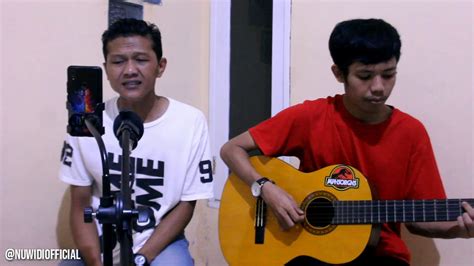 Am saat kau pergi em berlinanglah air mataku dm betapa singkat ku rasakan g kebahagiaan itu c e kini lenyaplah sudah…. SAAT KAU PERGI - VAGETOZ (NUWIDI COVER) - YouTube