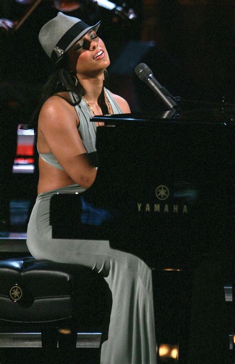 Alicia Keys Biography Songs And Facts Britannica