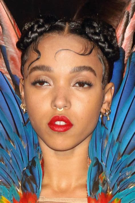 Fka Twigs Hairstyles And Hair Colors Steal Her Style