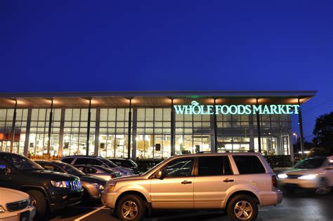 If you use the amazon whole foods app and place an order for pickup, there will not be an option to leave a tip. Amazon launches grocery pickup at Whole Foods for Prime ...