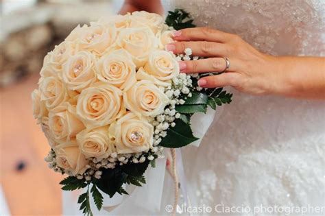 Fiori da polso fiori per il matrimonio. Foto Bouquet Sposa | Bouquet matrimonio, Bouquet di nozze ...