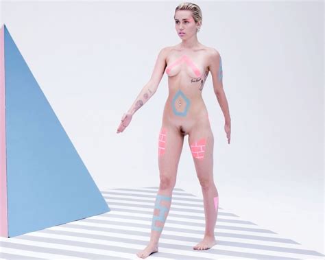 Miley Cyrus Naked Vagina
