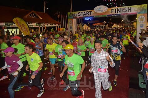 It features live tracking of all participants (without using their phones), social media integration, interactive course maps, selfies and all information you need to know about. 53,000 Sertai Larian Antarabangsa Jambatan Sultan Mahmud ...