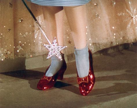 Theres A 1 Million Reward For Dorothys Stolen Ruby Slippers From The