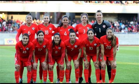 — universidad de chile femenino (@udechilefem) december 17, 2020 la u se soltó en ofensiva y pudo llegar otra vez con peligro hasta que vino la jugada del penal que terminó en gol de dani zamora. Chile entregó nómina de jugadoras para la Copa América ...