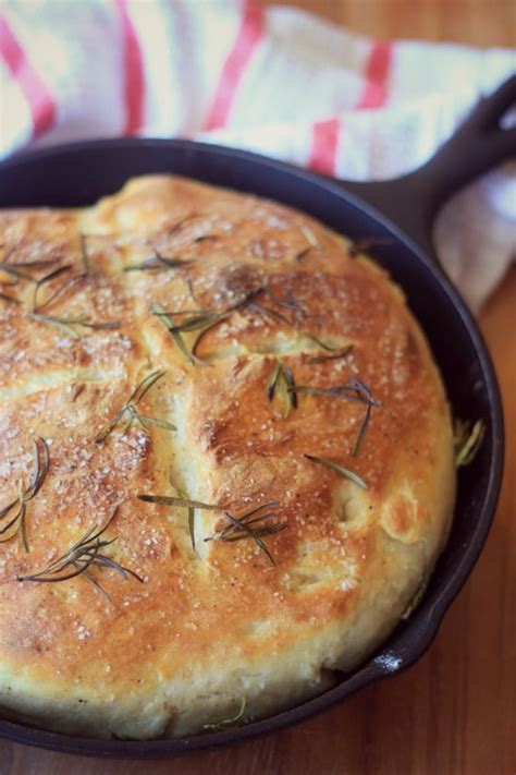 Easy No Knead Skillet Bread Recipe Skillet Bread Recipes Homemade