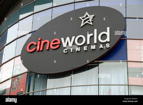 Cineworld Cinema Logo Sign Outside Uk Cinema Stock Photo Alamy