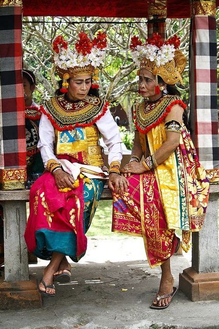 Iseo58 Bali Java People Around The World Around The Worlds Timor