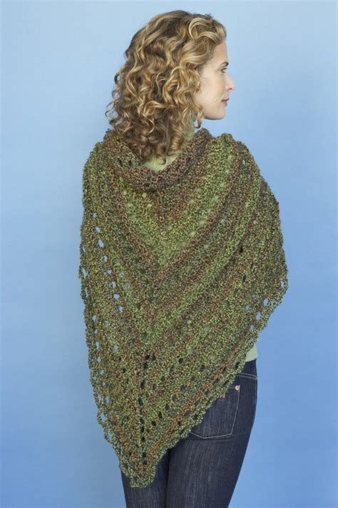 Splendid Triangle Shawl In Lion Brand Homespun 80982ad Discover More