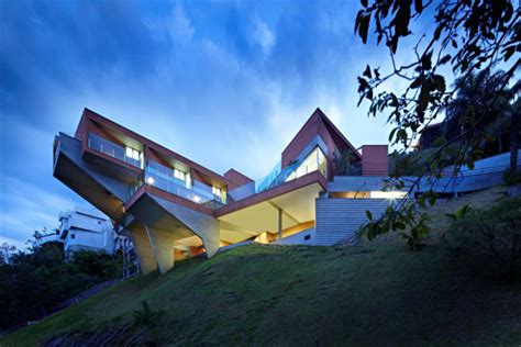 Cantilever House Design By Brazil Architecture Firm